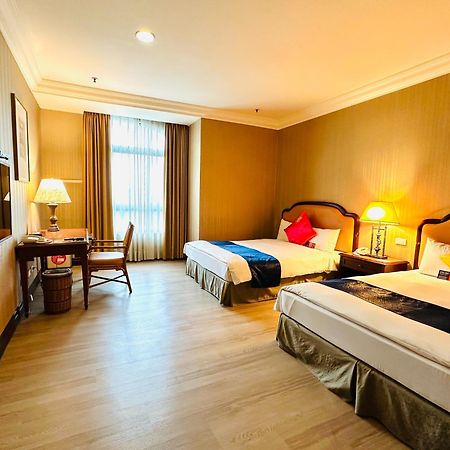 Wei-Yat Grand Hotel Tainan Exterior foto