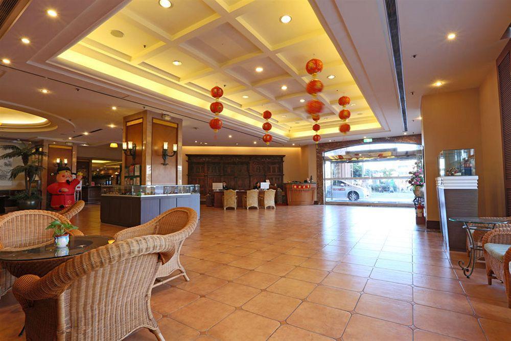 Wei-Yat Grand Hotel Tainan Exterior foto