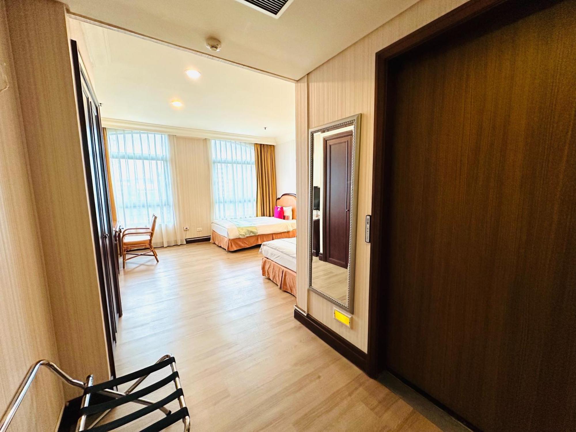 Wei-Yat Grand Hotel Tainan Exterior foto