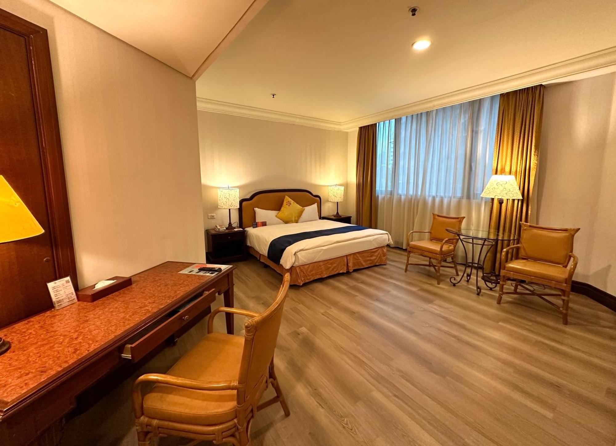 Wei-Yat Grand Hotel Tainan Exterior foto