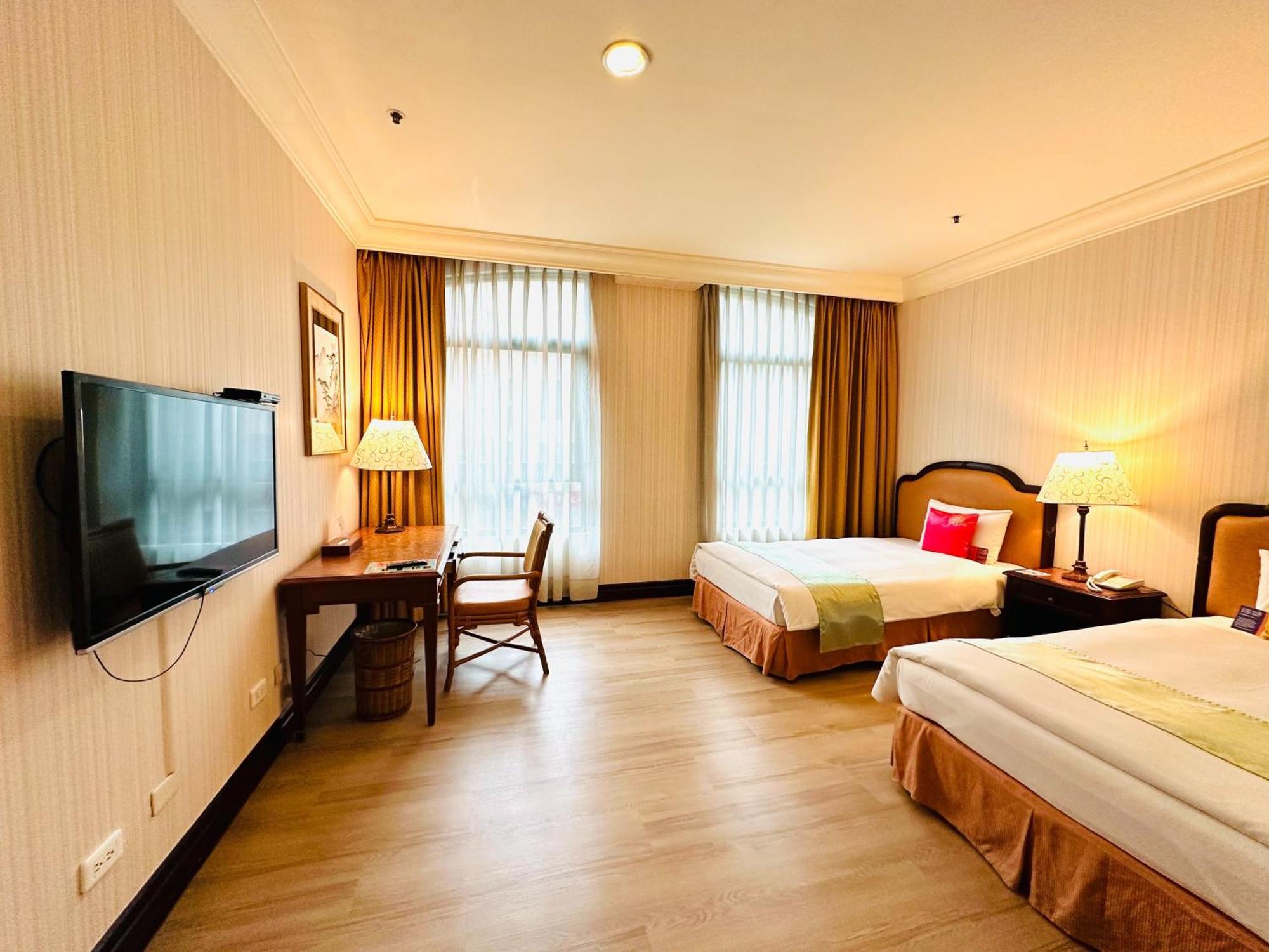 Wei-Yat Grand Hotel Tainan Exterior foto