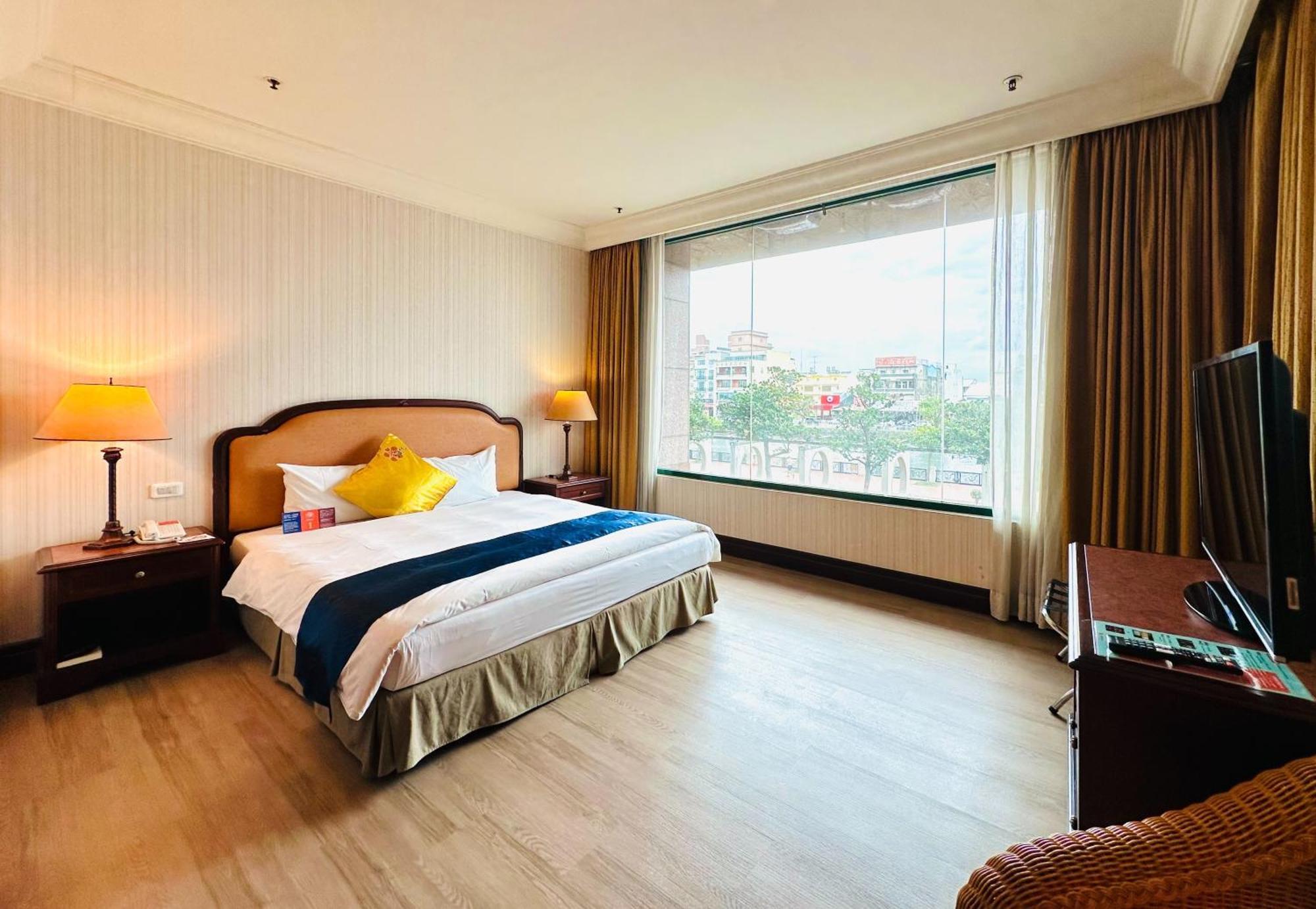 Wei-Yat Grand Hotel Tainan Exterior foto