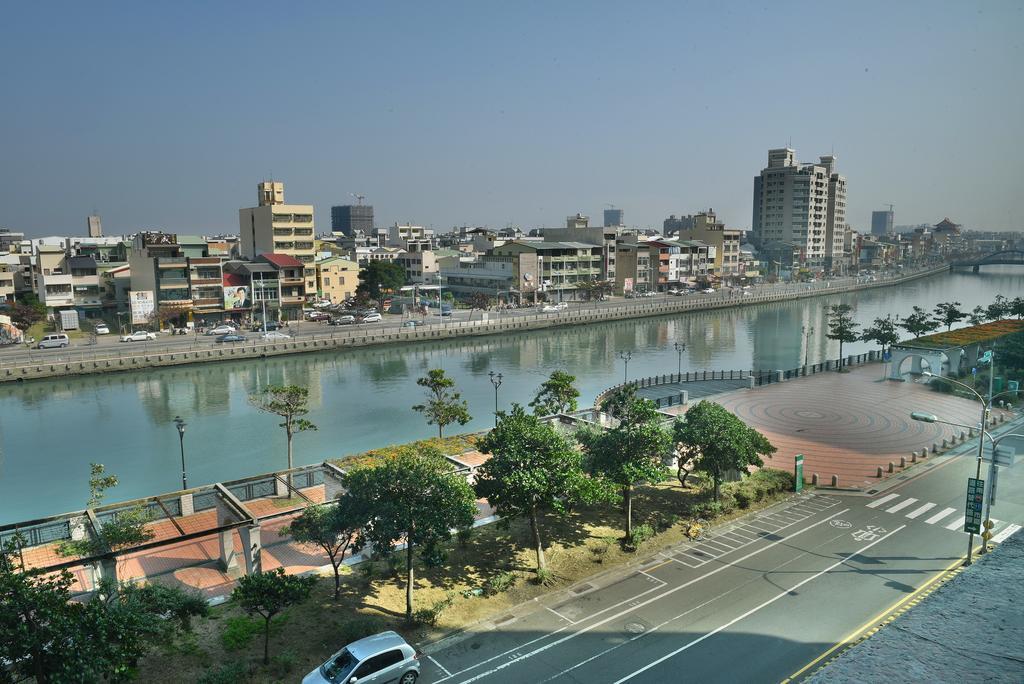 Wei-Yat Grand Hotel Tainan Exterior foto